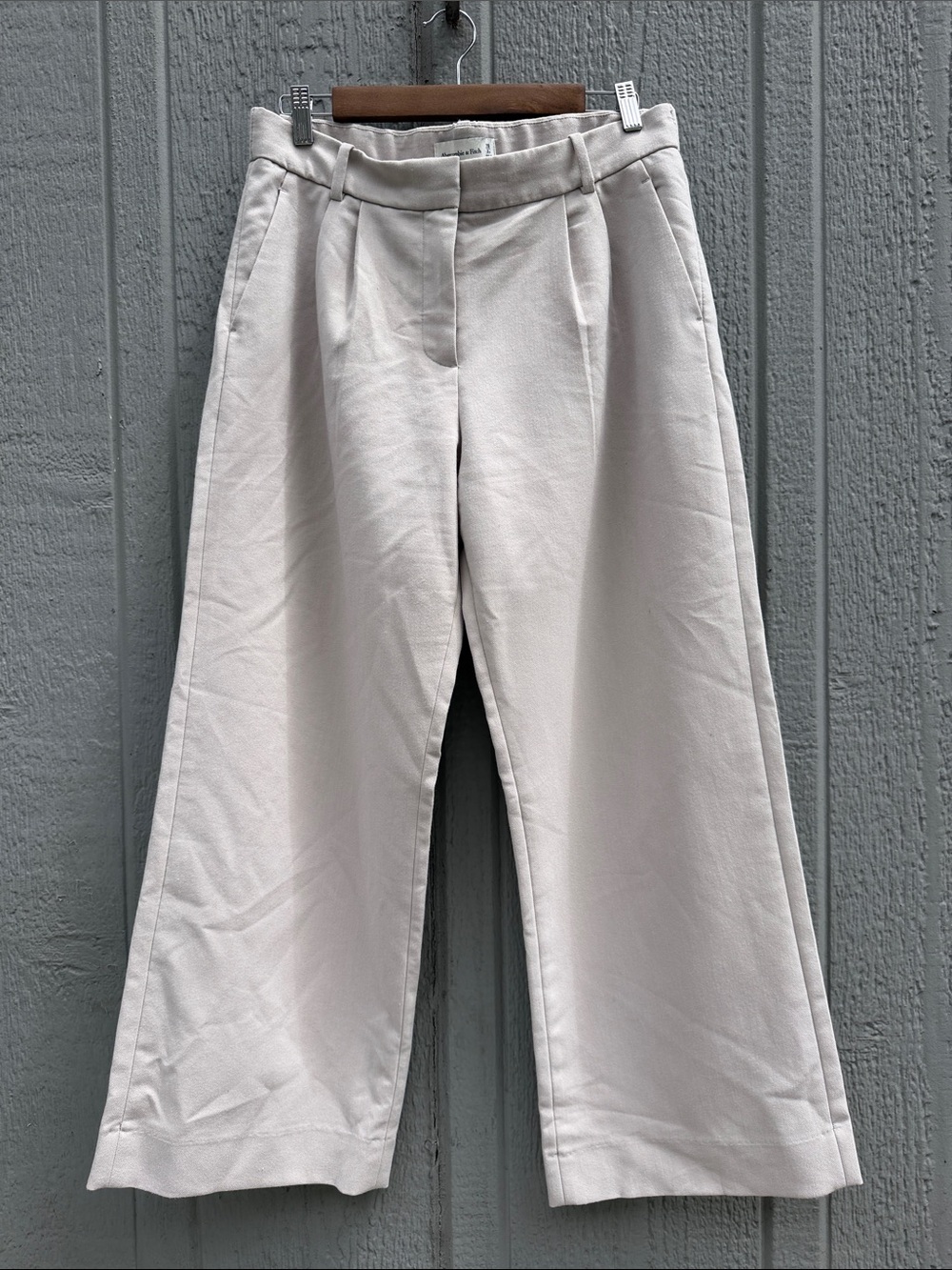 Abercrombie and Fitch Wide-Leg Light Beige Trousers Size: 29/8 - Picture 2 of 10